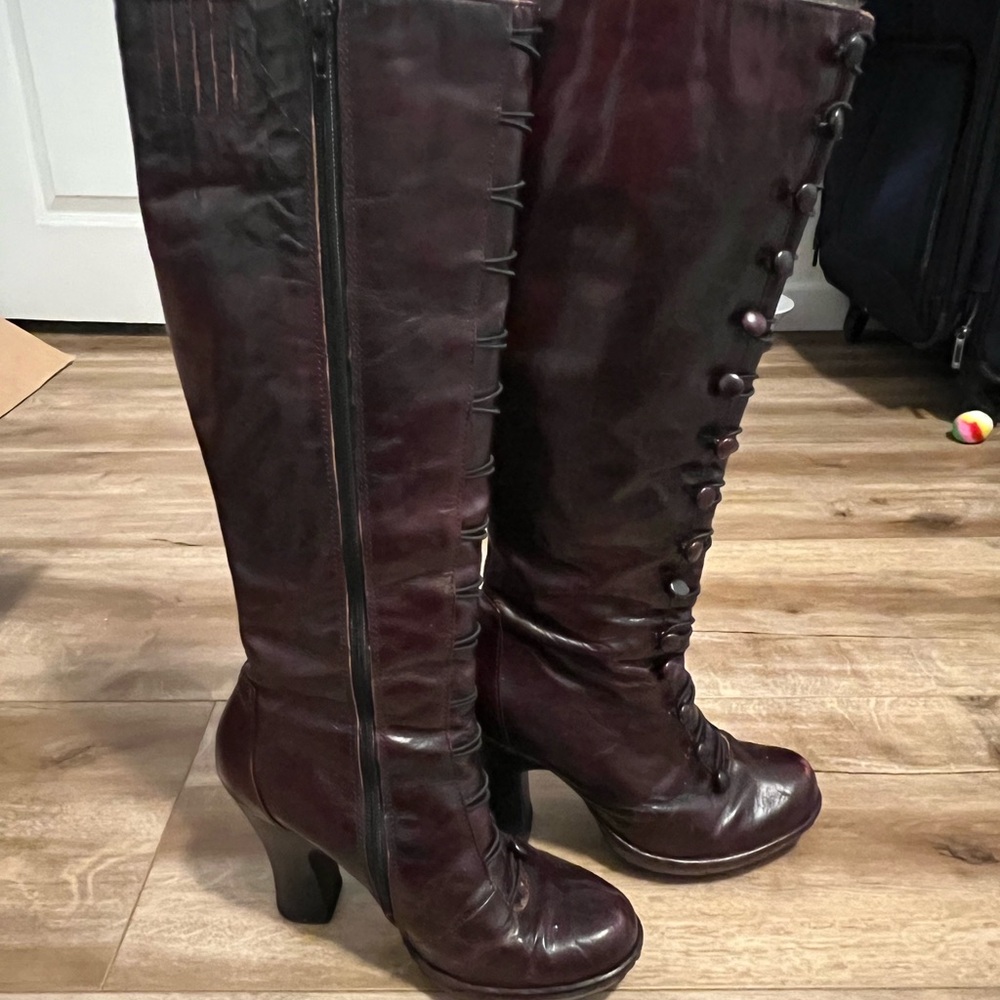 Women's Burgundy Knee-High Boots